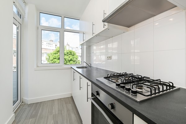 Medium property photo - Hadewichstraat 45, 2531 XX Den Haag